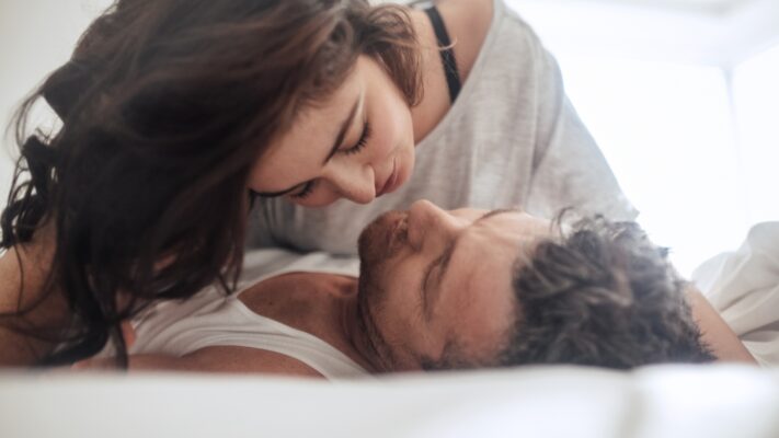 Read more about the article זיקפה גברית – דרכים לעורר אותו בקלות